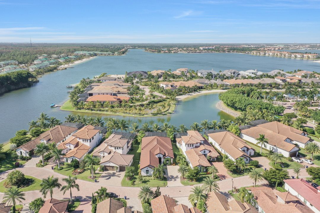 17490 Via Navona Way, Miromar Lakes, FL 33913