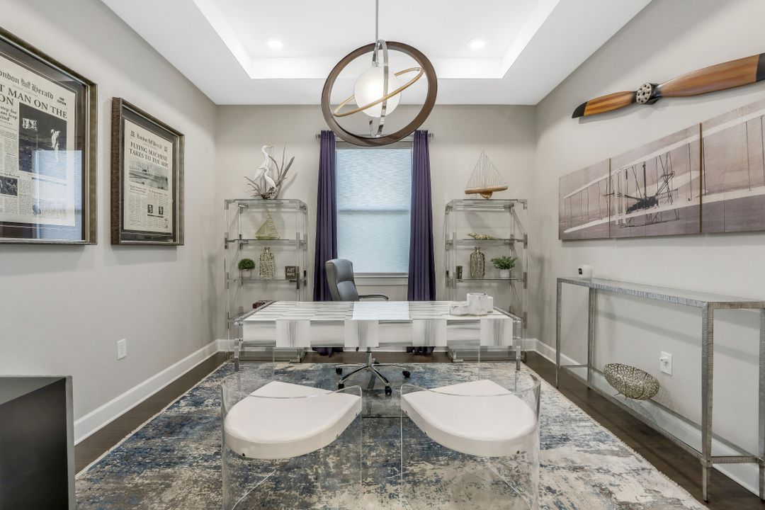 9610 Everglades Dr, Naples, FL 34120