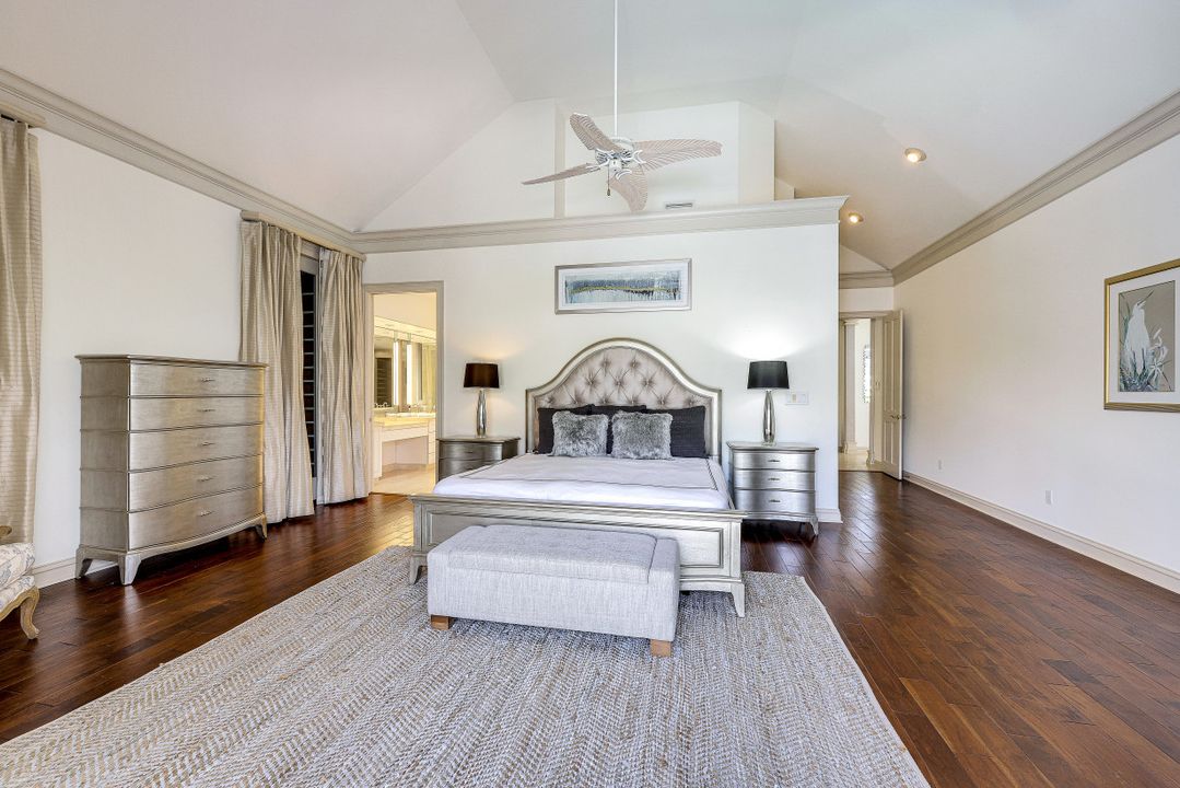 925 Spyglass Ln, Naples, FL 34102