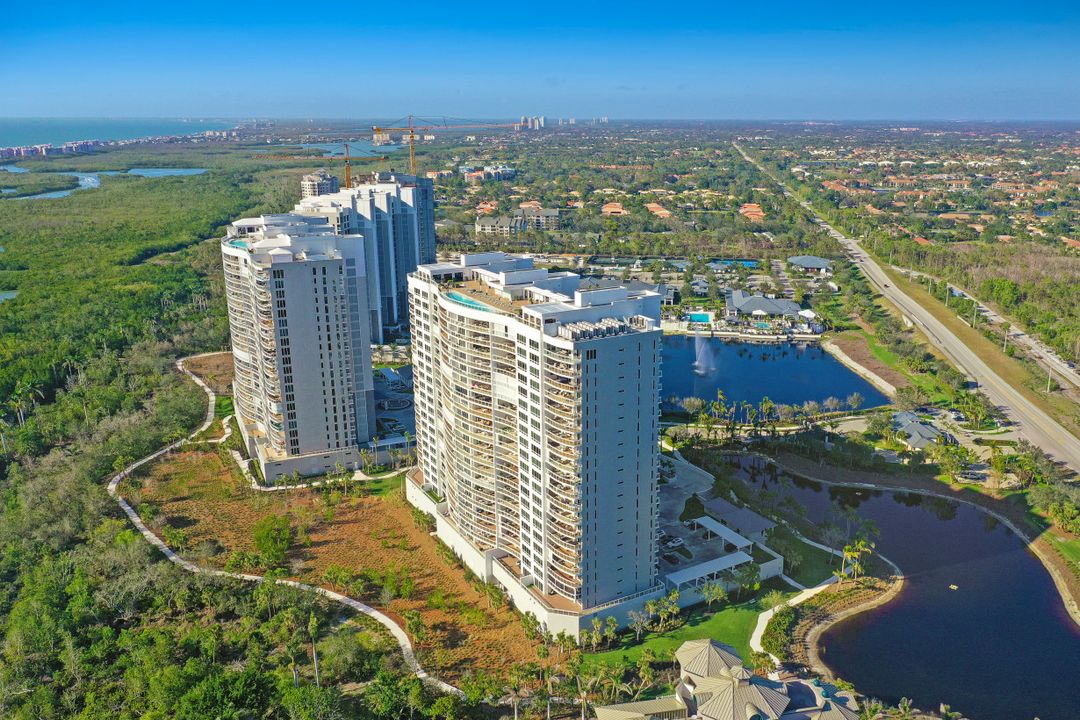 13915 Old Coast Rd #305, Naples, FL 34110