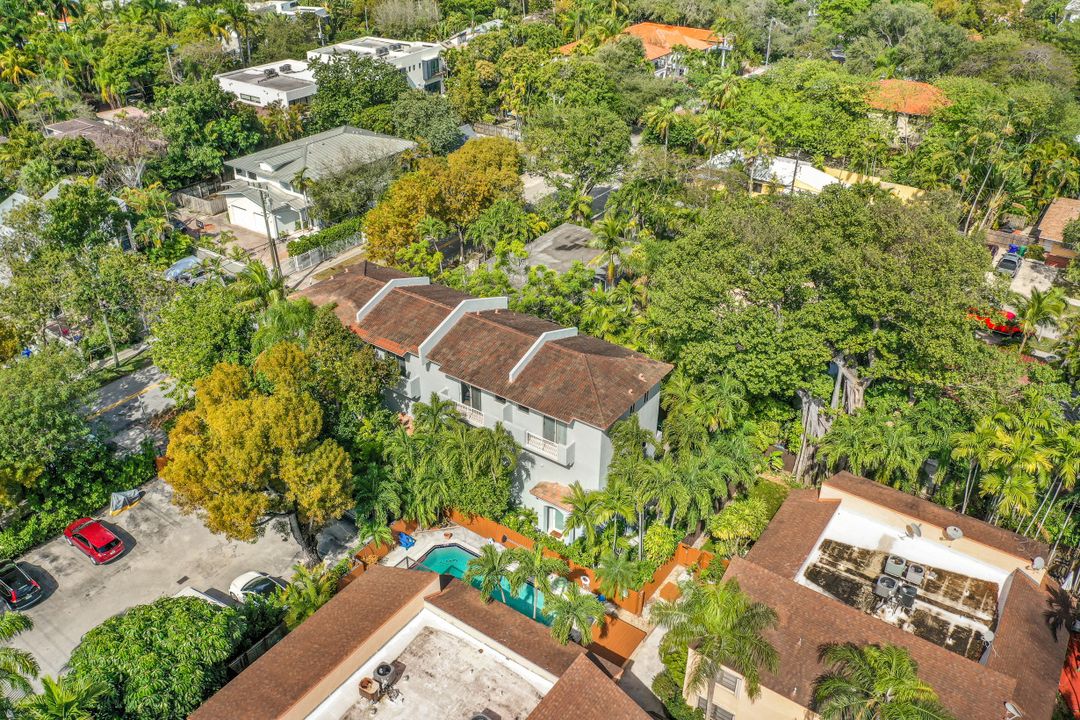 2951 Virginia St, Miami, FL 33133