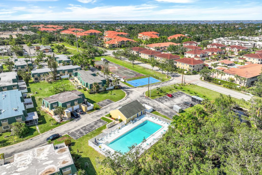 5860 Whiting Ct, Fort Myers, FL 33919