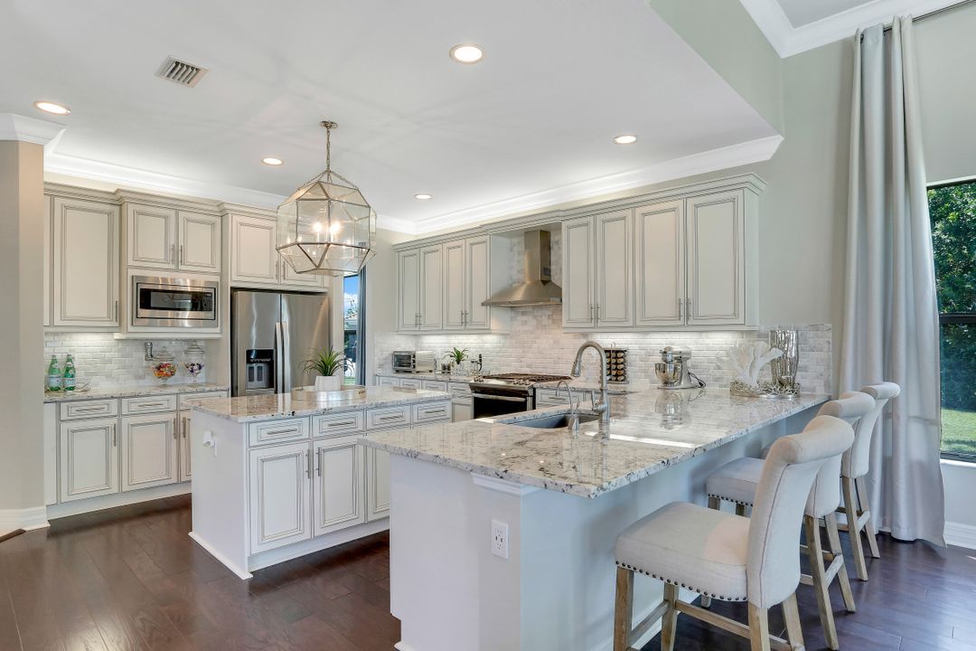 4600 Azalea Dr, Naples, FL 34119