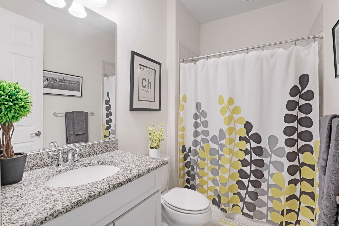 16083 Camden Lakes Cir, Naples, FL 34110