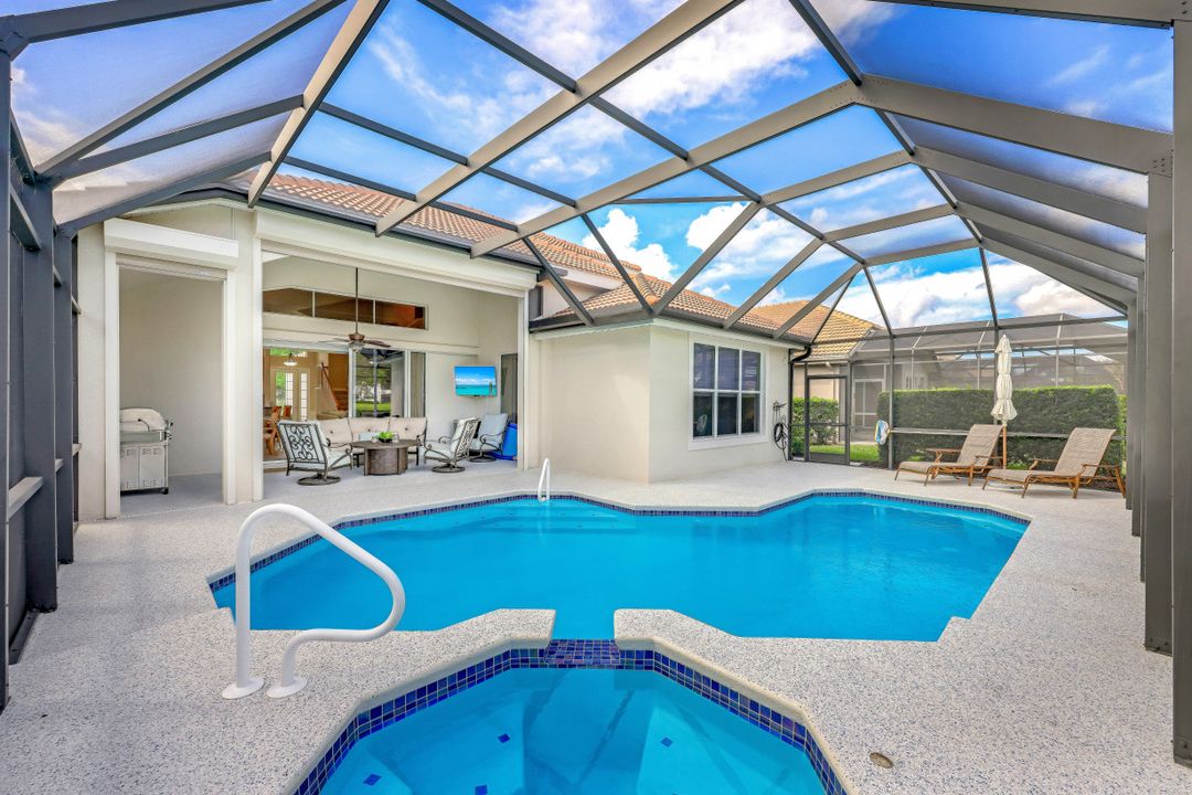 11857 Bramble Ct, Naples, FL 34120