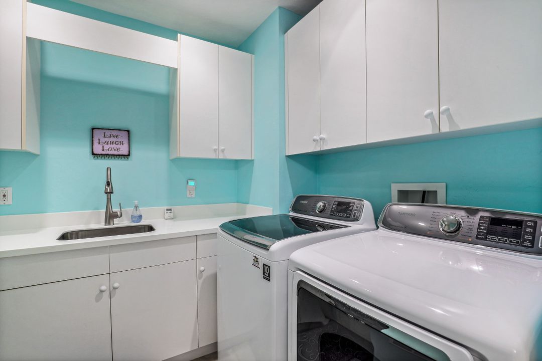 4811 Island Pond Ct #905, Bonita Springs, FL 34134