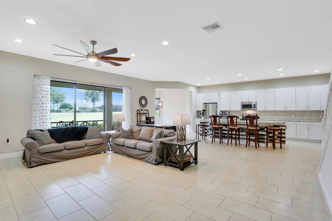 12713 Astor Pl, Fort Myers, FL 33913