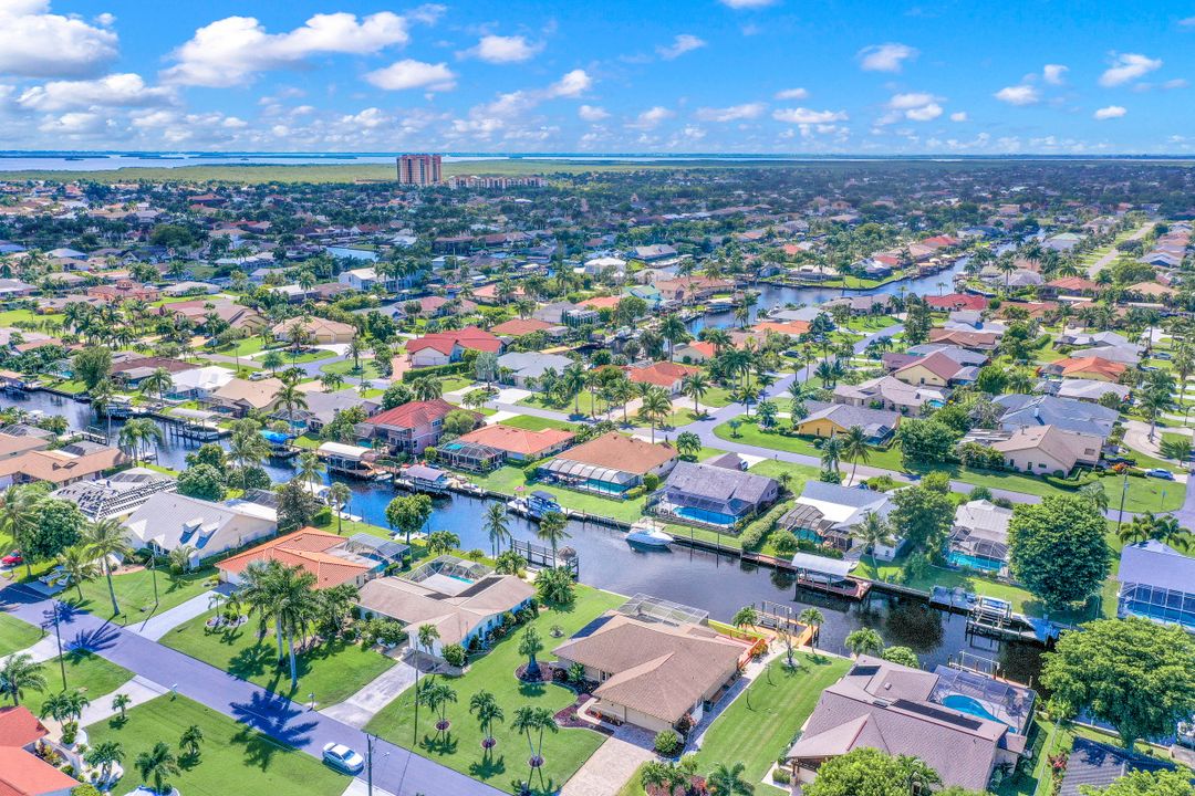 5228 SW 11th Pl, Cape Coral, FL 33914