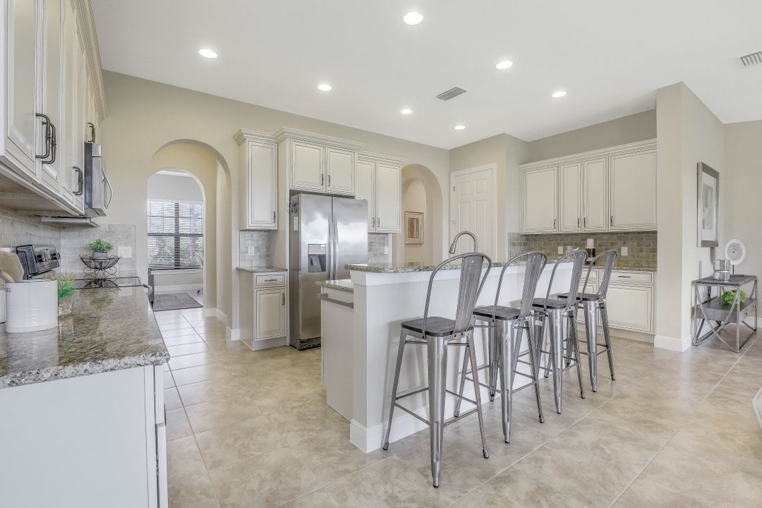 12471 Kentwood Ave, Fort Myers, FL 33913