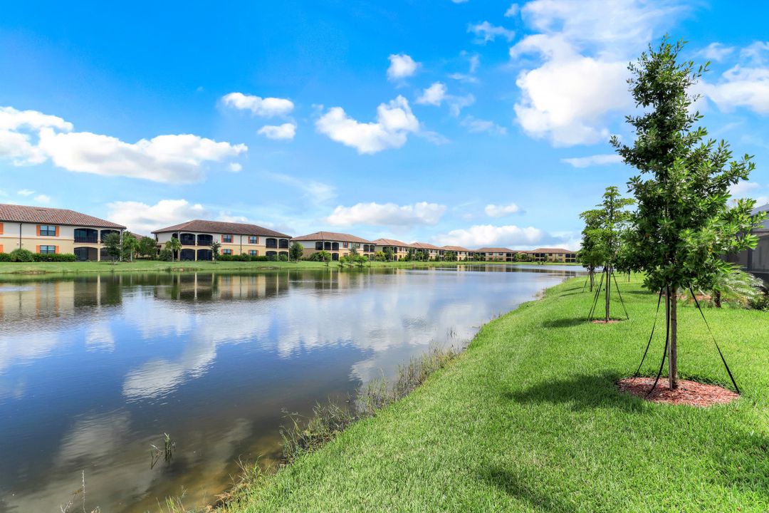 28009 Foxrock Ct, Bonita Springs, FL 34135