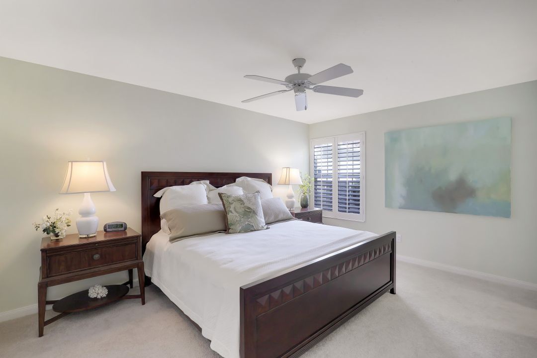 8113 Xenia Ln, Naples, FL 34114