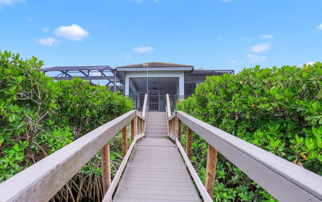 17214 Hidden Estates Cir, Fort Myers, FL 33908