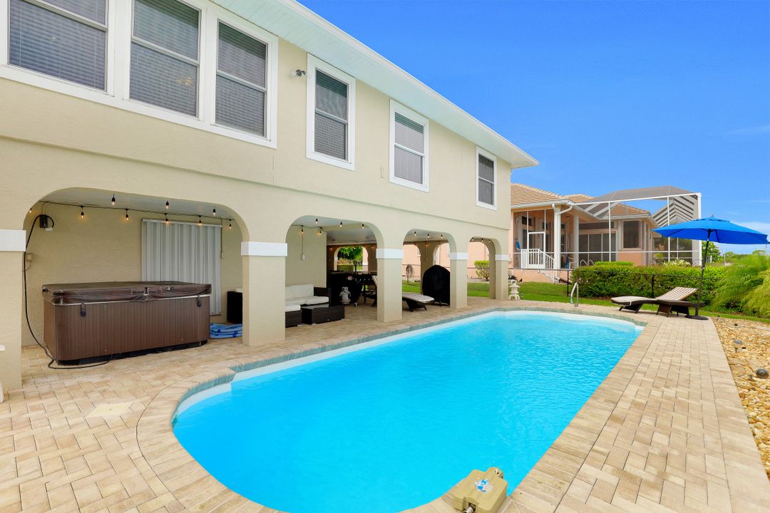 1642 Rainbow Ct, Marco Island, FL 34145