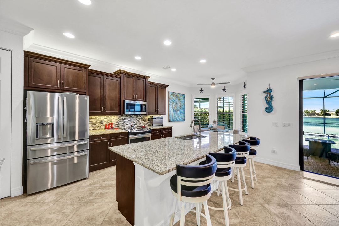 2739 Cinnamon Bay Cir, Naples, FL 34119