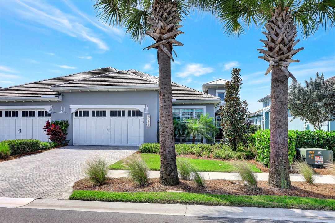 5778 Highbourne Dr, Naples, FL 34113