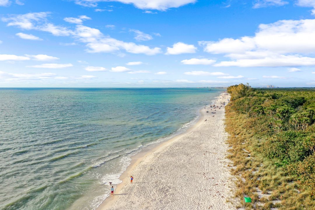 1 Bluebill Ave #306, Naples, FL 34108