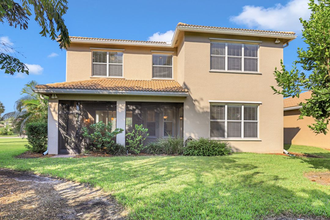 10106 Mimosa Silk Dr, Fort Myers, FL 33913