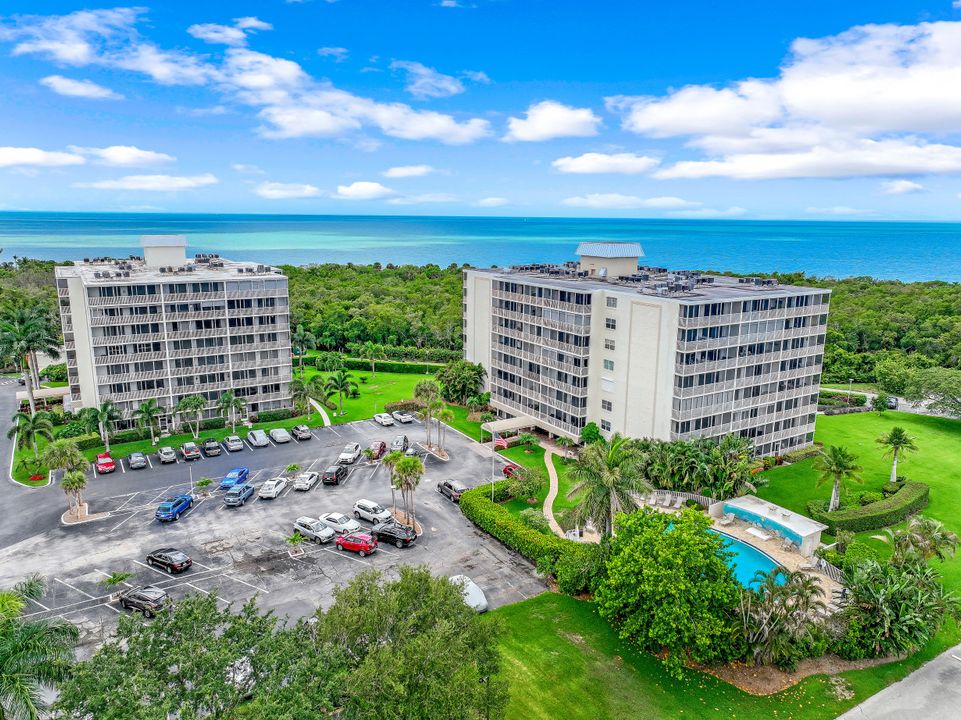 5 Bluebill Ave #606, Naples, FL 34108