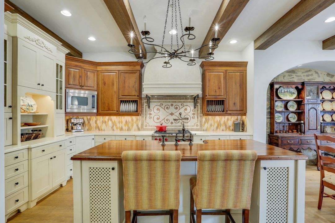 16649 Toscana Cir #806, Naples, FL 34110