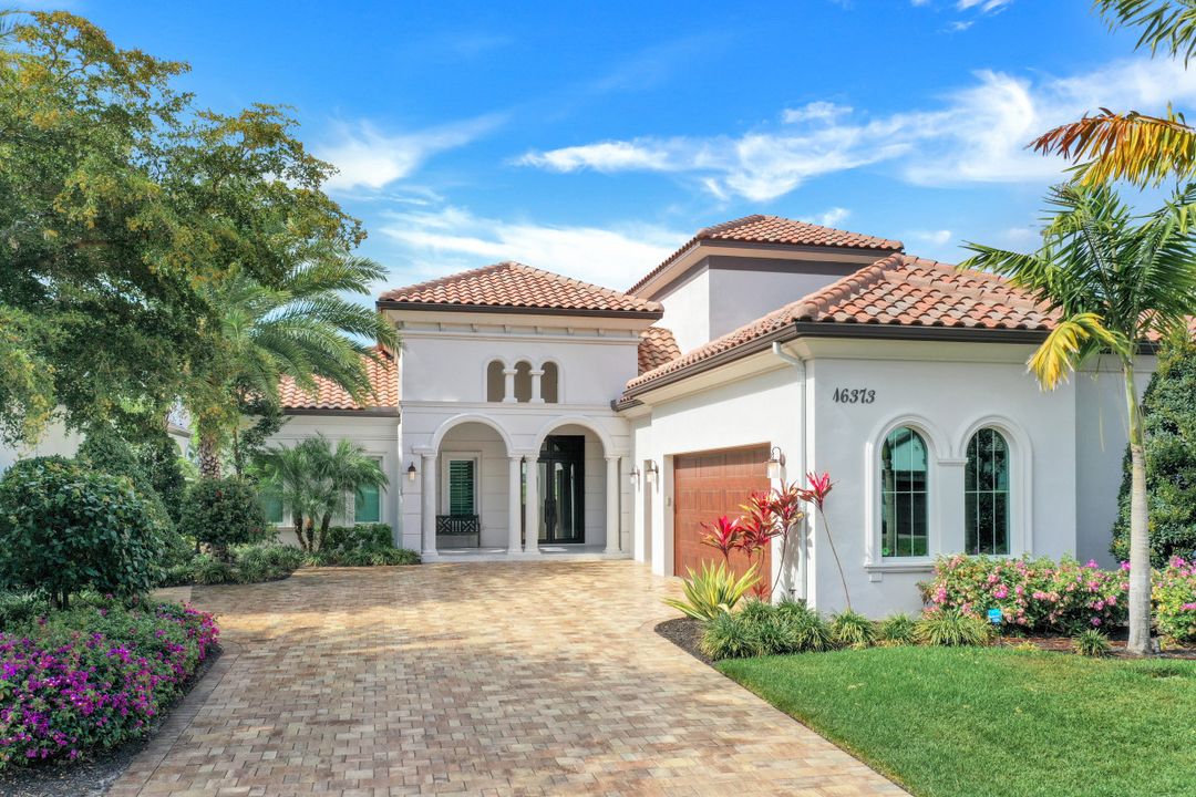 16373 Corsica Way, Naples, FL 34110