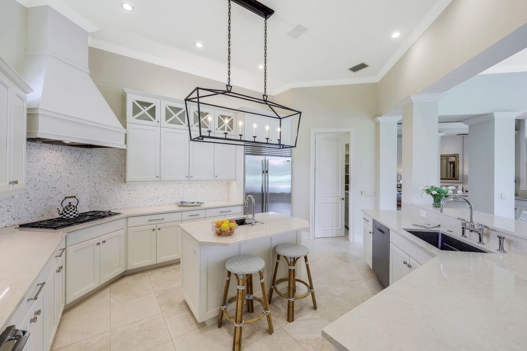 12627 Collier's Reserve Dr, Naples, FL 34110