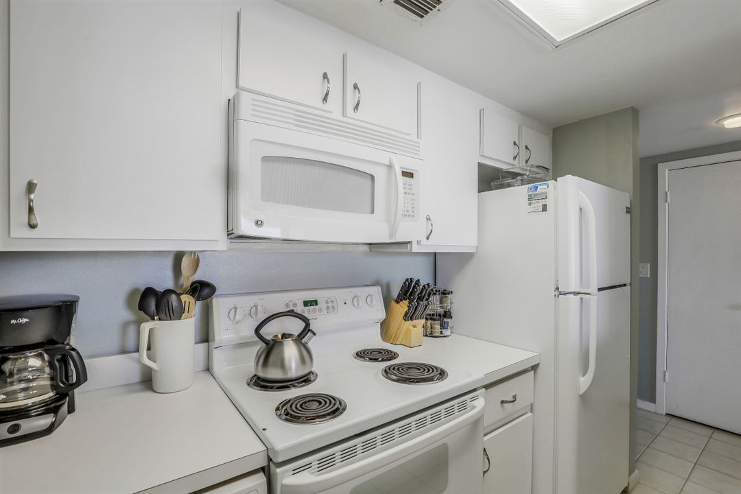 180 Seaview Ct #410, Marco Island, FL 34145