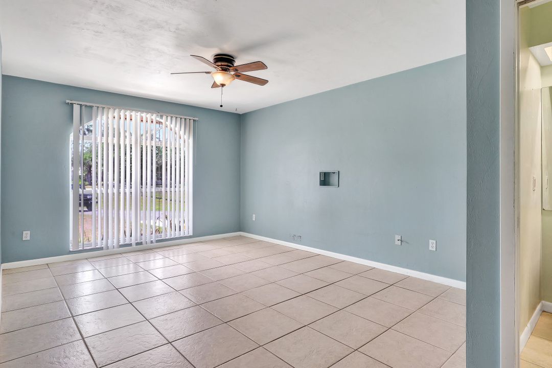 6581 Sable Ridge Ln, Naples, FL 34109