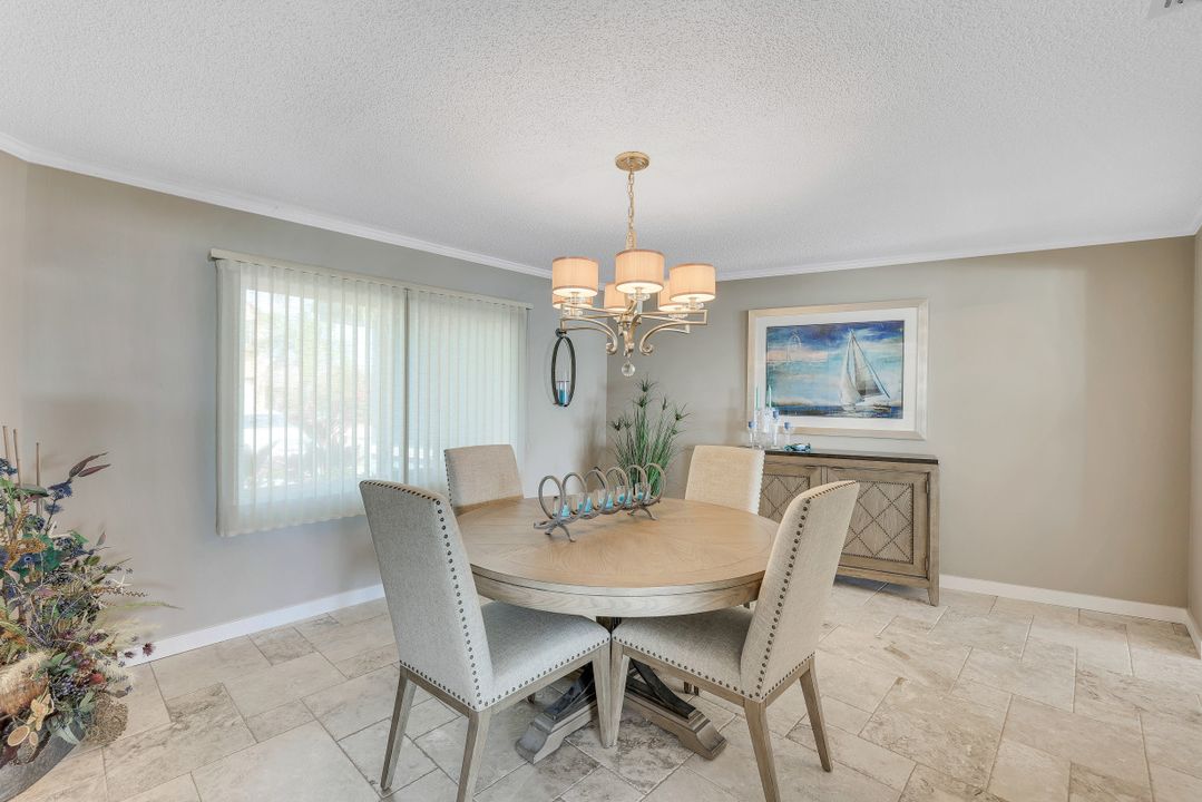 3735 SE 21st Pl, Cape Coral, FL 33904