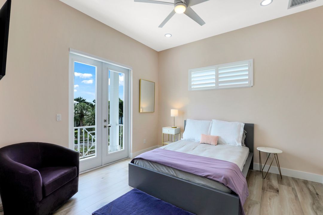 27050 Flamingo Dr, Bonita Springs, FL 34135