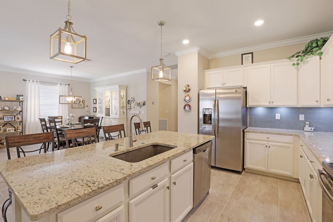 19813 Bittersweet Ln, Estero, FL 33928