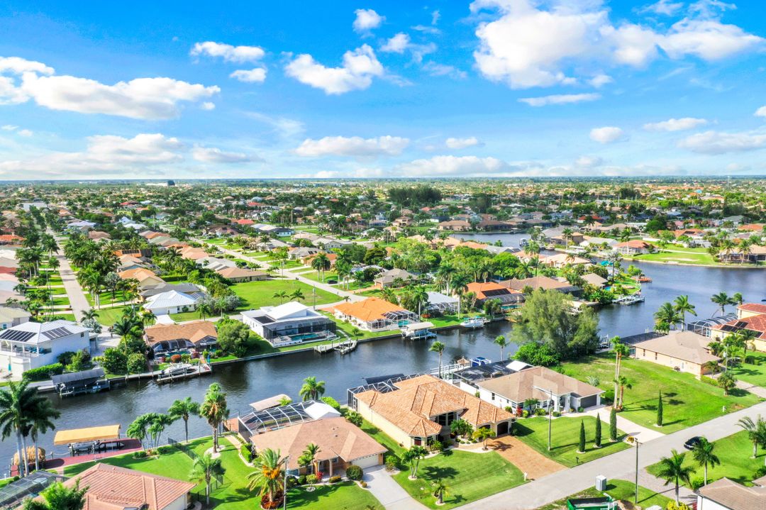 2405 SW 50th St, Cape Coral, FL 33914