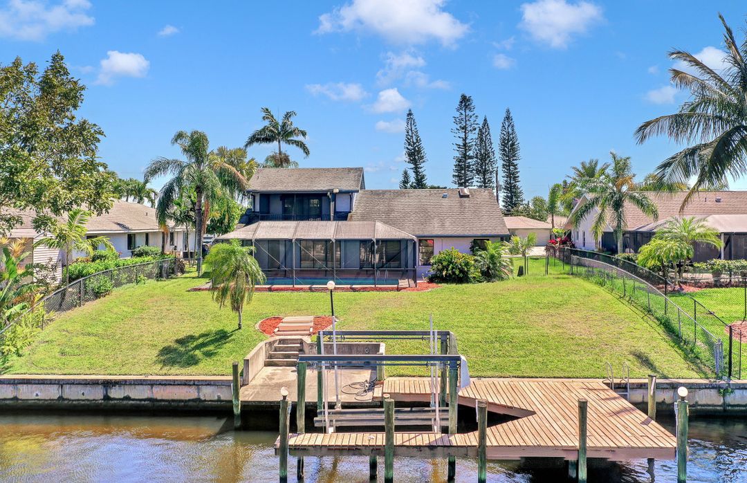 1121 SE 21st St, Cape Coral, FL 33990