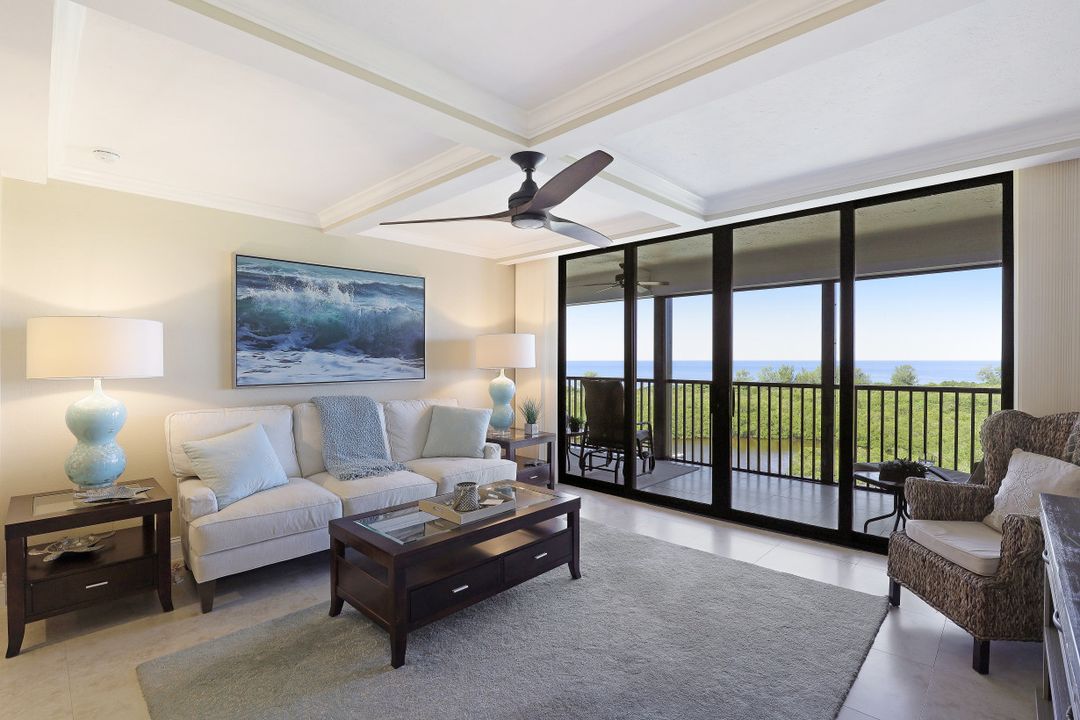 17 Bluebill Ave #1005, Naples, FL 34108