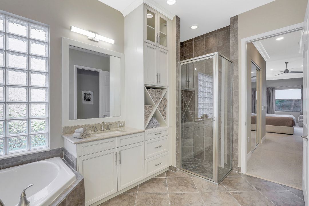 3367 Pacific Dr, Naples, FL 34119