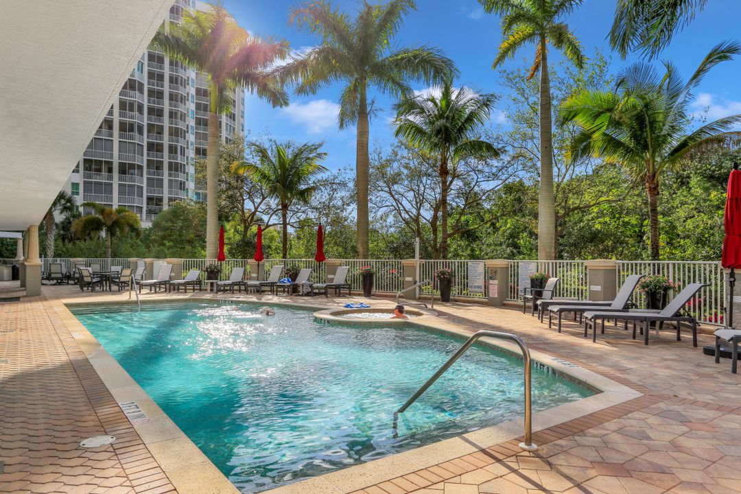 275 Indies Way #1605, Naples, FL 34110