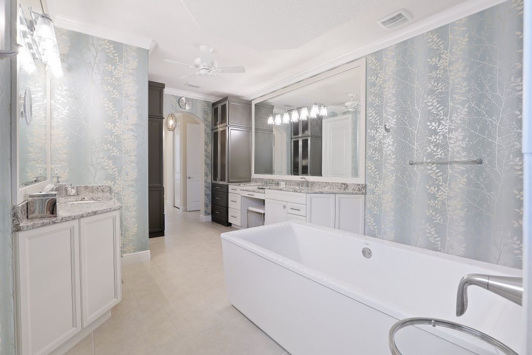 10102 Palazzo Dr, Naples, FL 34119