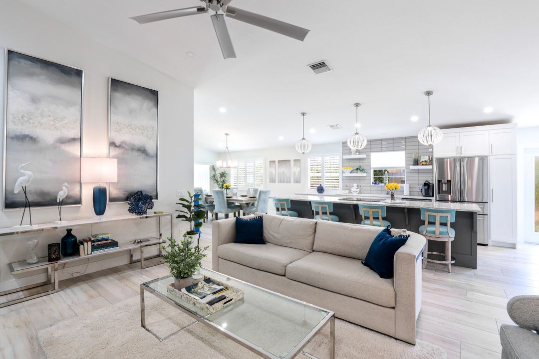 8404 Borboni Ct, Naples, FL 34114