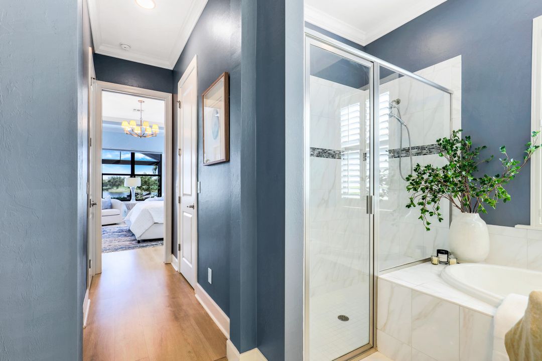 9155 Trivoli Ter, Naples, FL 34119