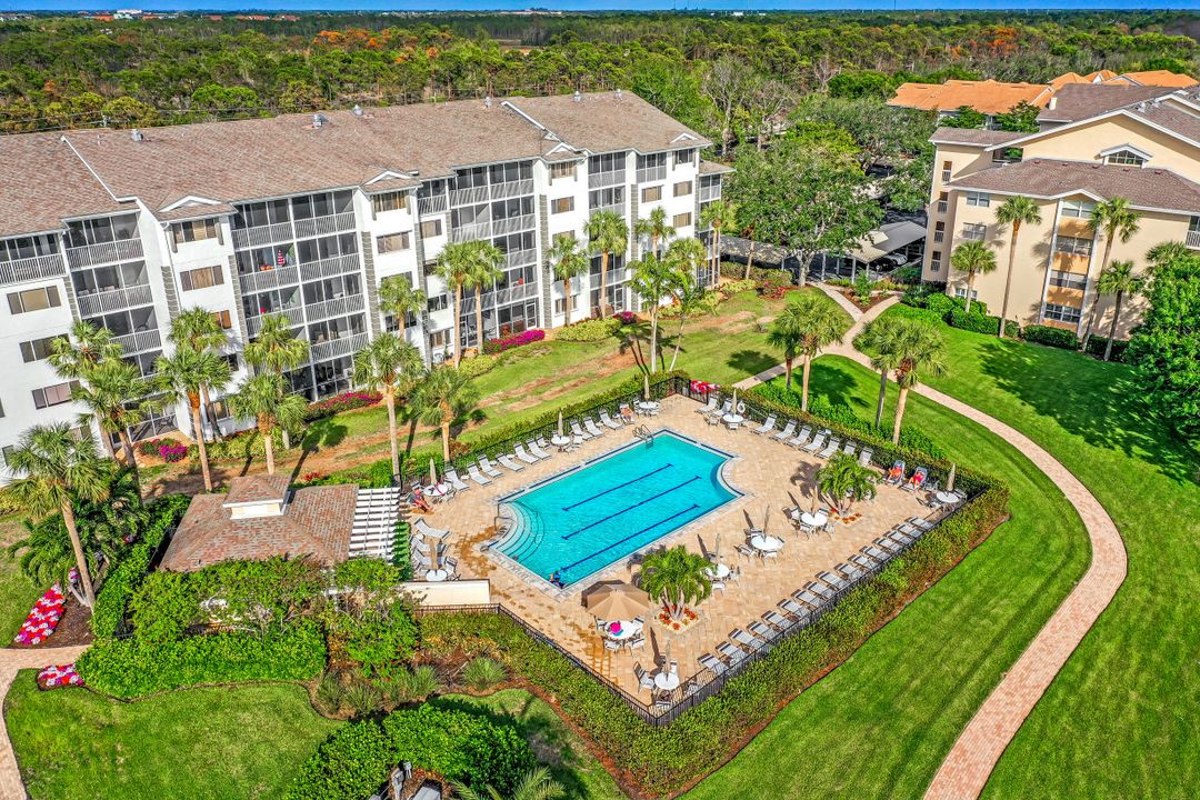 320 Horse Creek Dr #203, Naples, FL 34110