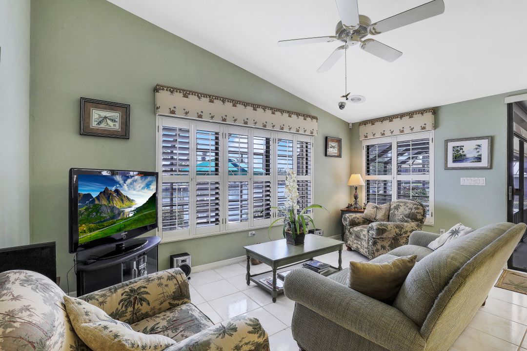 435 Nassau Ct, Marco Island, FL 34145