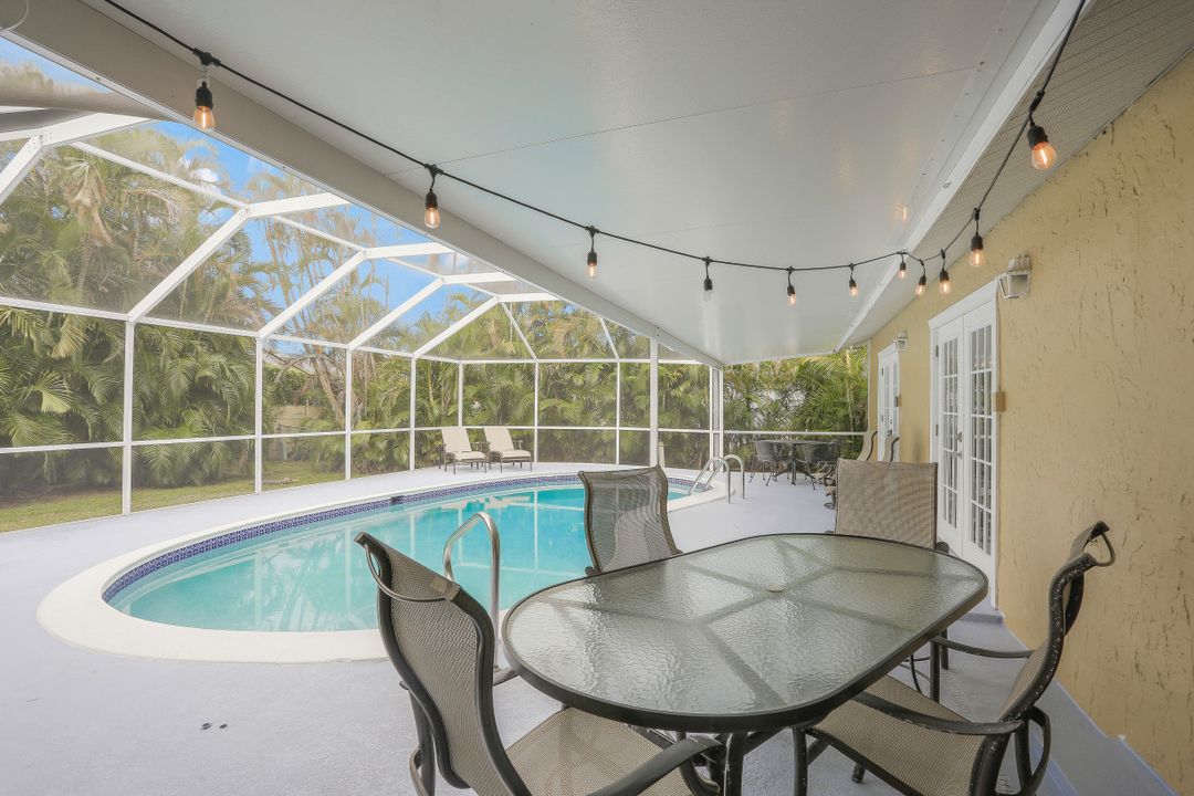 318 Sand Hill St, Marco Island, FL 34145