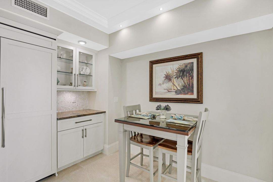 980 Cape Marco Dr #906, Marco Island, FL 34145