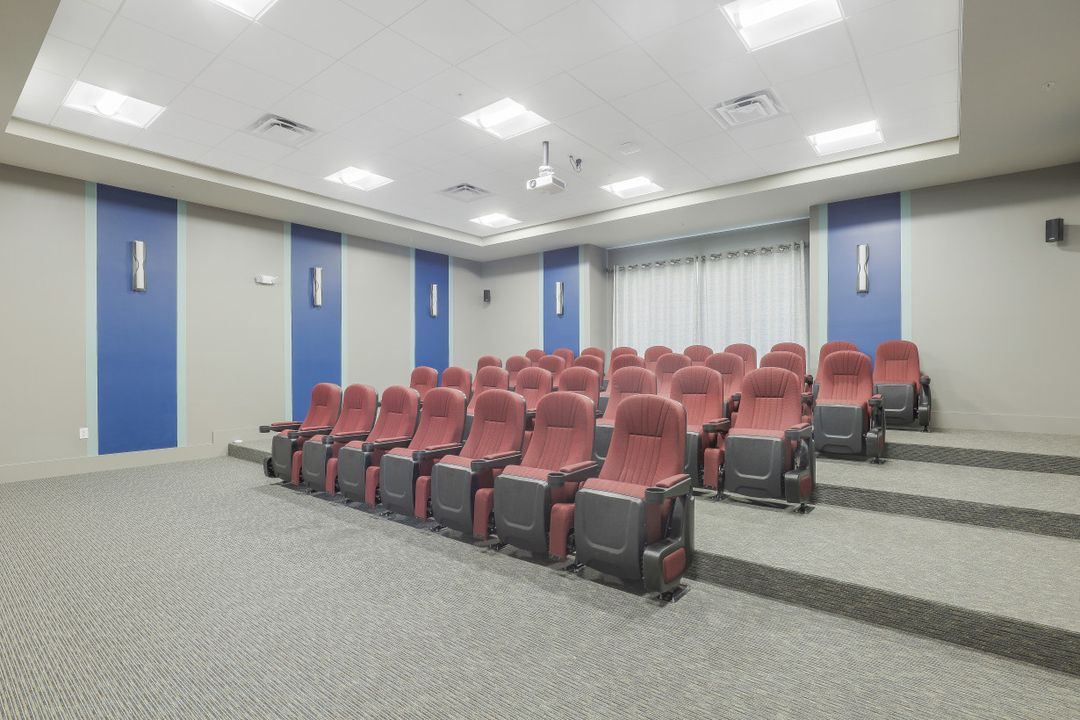 1913 Mustique St, Naples, FL 34120