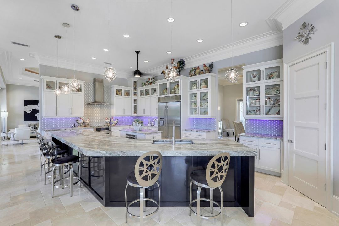 1231 Laurel Ct, Marco Island, FL 34145