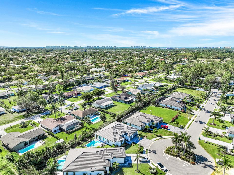 226 Legacy Ct, Naples, FL 34110