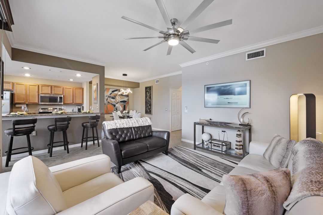 9731 Acqua Ct #522, Naples, FL 34113