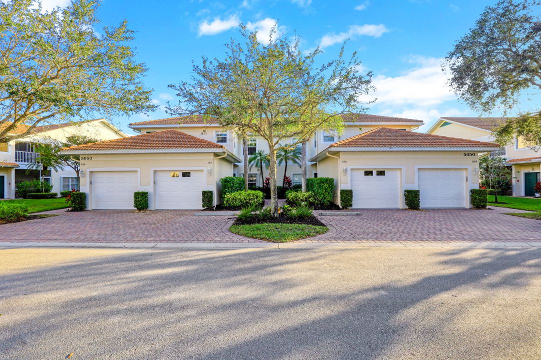 5650 Northboro Dr #101, Naples, FL 34110