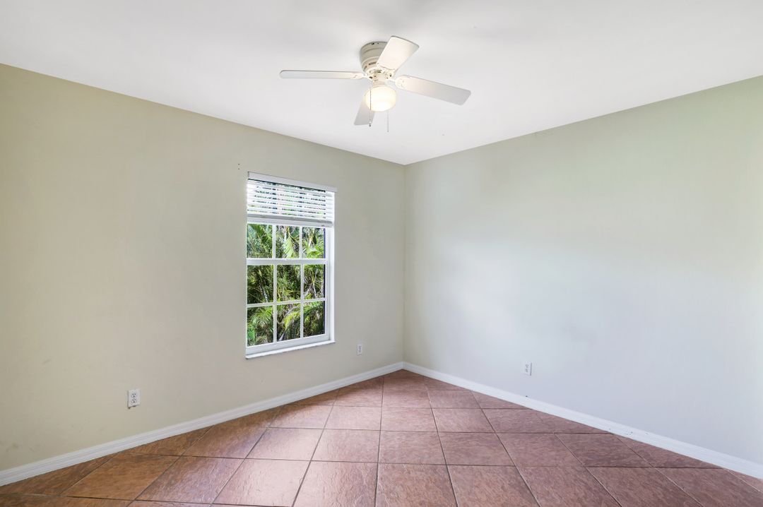 3880 Bennett Ln, Bonita Springs, FL 34134