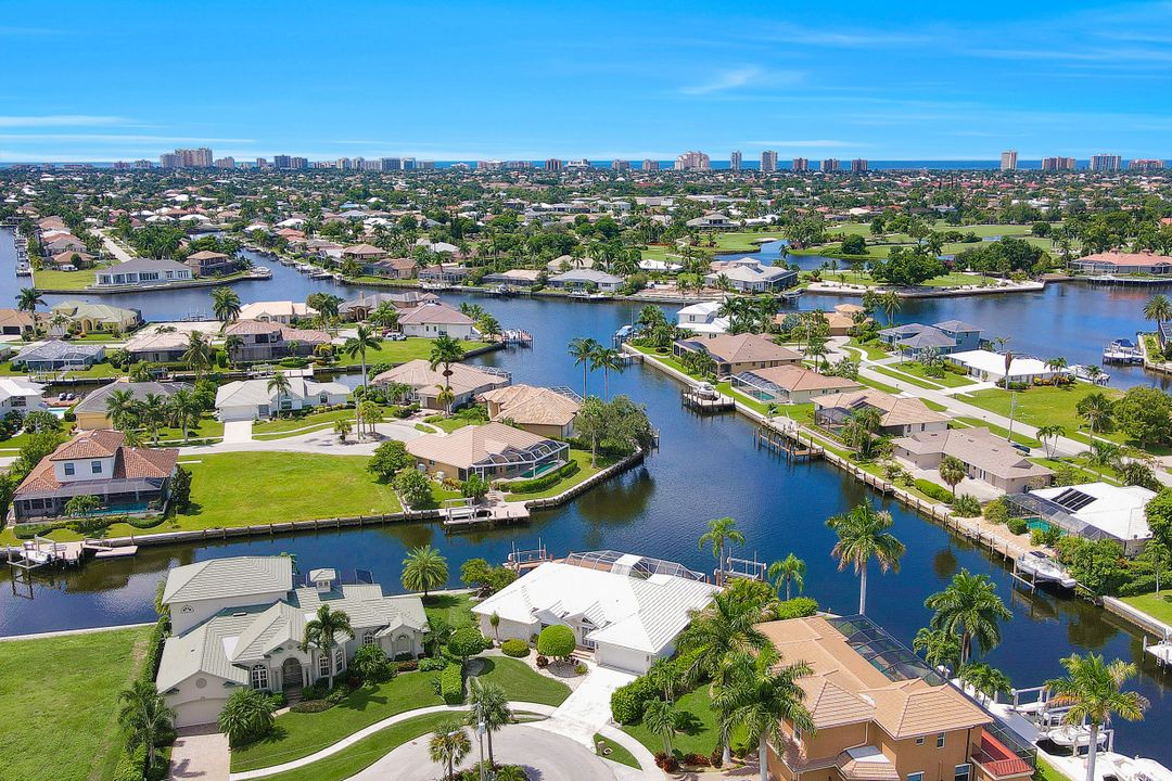 278 Seminole Ct, Marco Island, FL 34145