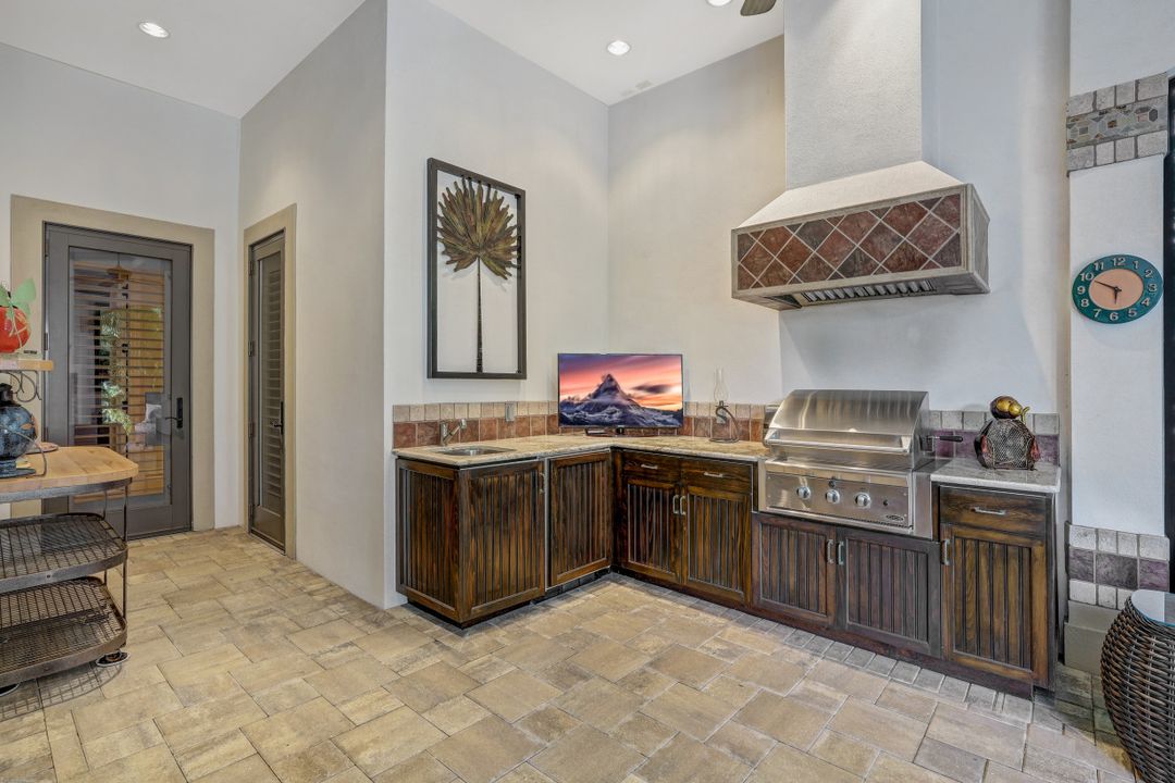 510 Anchor Rode Dr, Naples, FL 34103